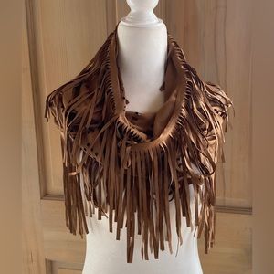 NWT JUSTIN & TAYLOR Infinity Fringe Scarf